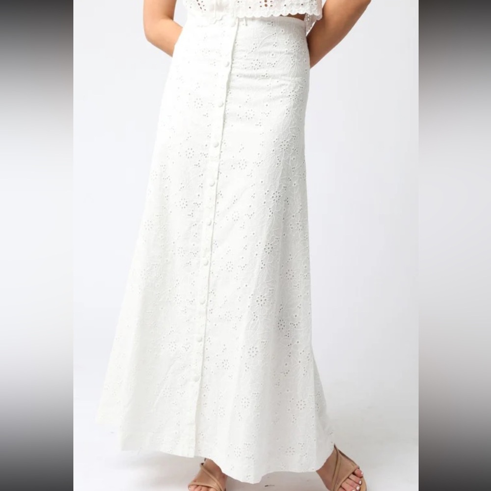 Lace maxi skirt nwt